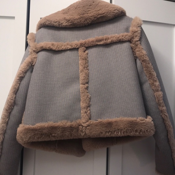 Herringbone faux fur reversible cropped coat - Picture 6 of 6